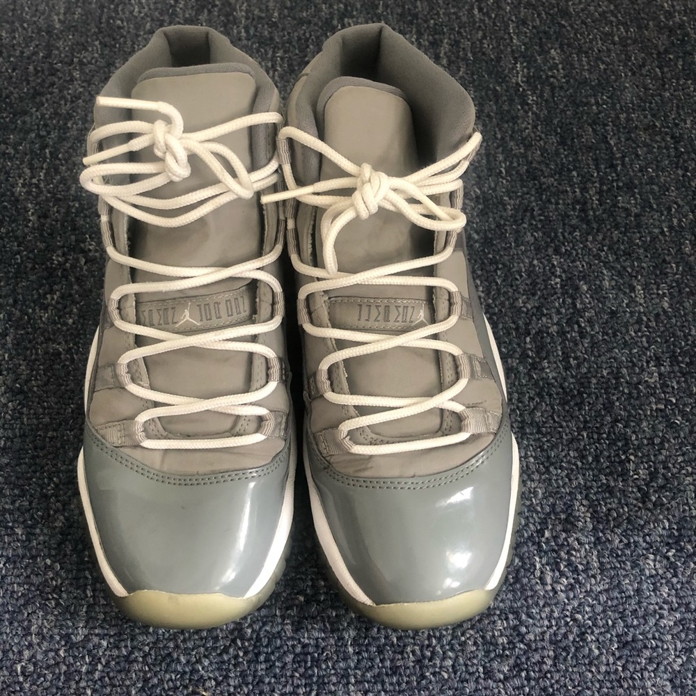 Wolf Grey 11s
